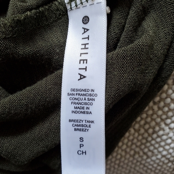 Athleta Sleeveless Top. Size S - Picture 4 of 5